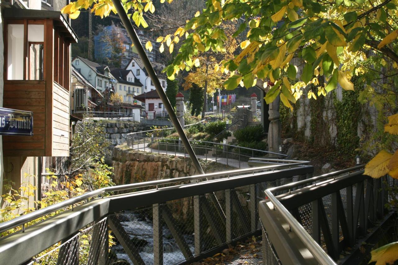 Hotel Gastehaus Zur Lilie Triberg im Schwarzwald Esterno foto